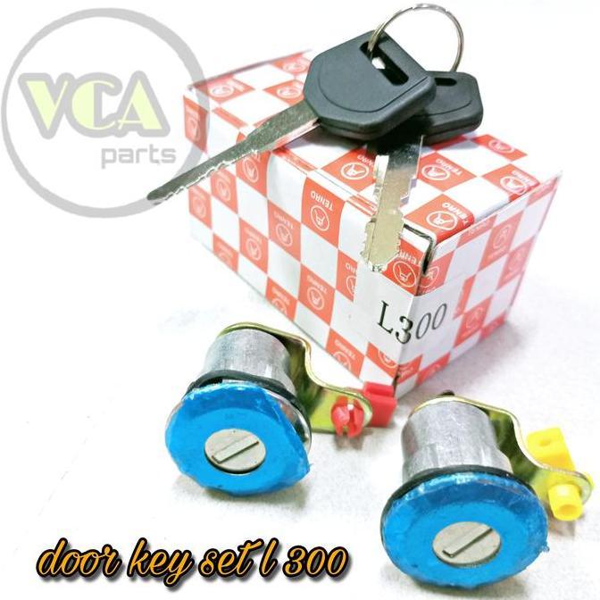 DOOR KEY SET/KUNCI PINTU MOBIL MITSUBISHI L 300
