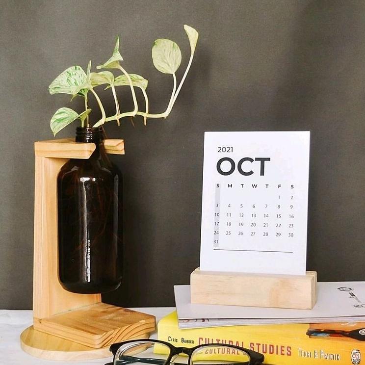 Vas Bunga Kayu Aesthetic / Pajangan Hiasan Meja Kerja / Pot Tanaman Air / Vas Botol Stand Kayu
