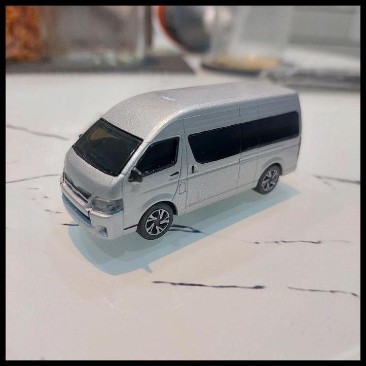 TERLARIS DIECAST MINIATUR TOYOTA HIACE COMMUTER HIACE SILVER SKALA 64 CUSTOM REPAINT SILVER