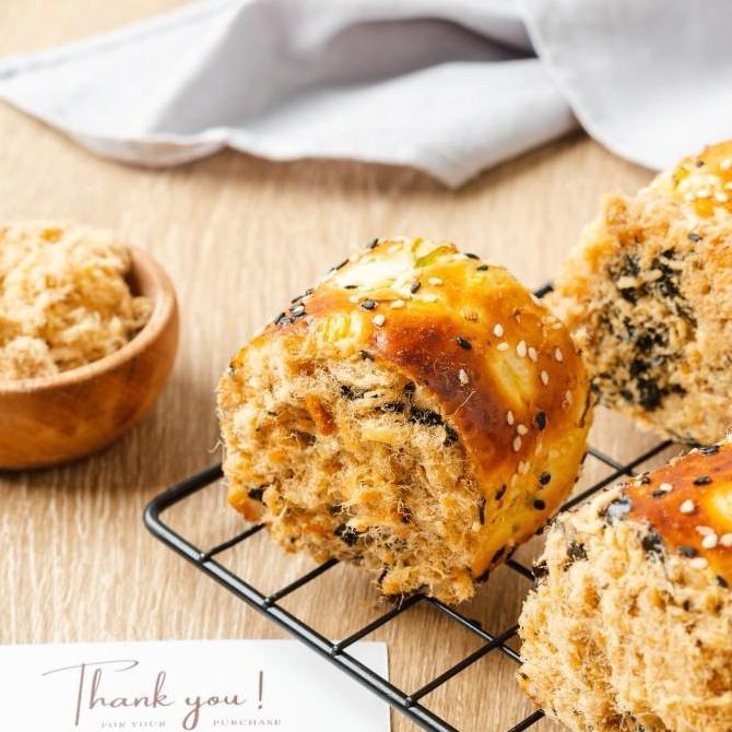 Botuna Indonesia Chicken Golden Floss Roti Abon Gulung Isi 6 Pcs Mix Rasa Abon Ayam Original Pedas T