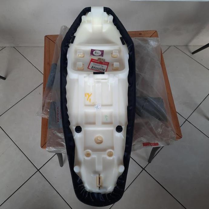 Jok Assy Seat Comp Double Honda Beat Karbu Original AHM 77200-KVY-700