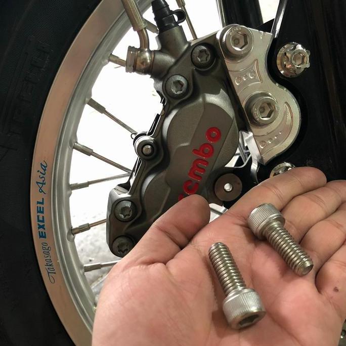 Baut kaliper brembo original drat kasar 2pc L stenlis anti karat drat
