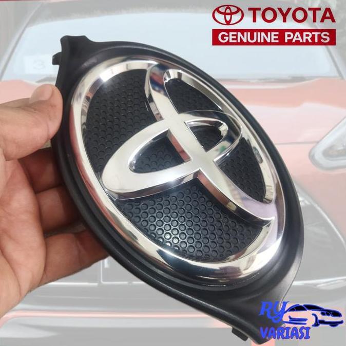 Logo Grill Depan Toyota SIENTA ORIGINAL/ Logo Original Sienta