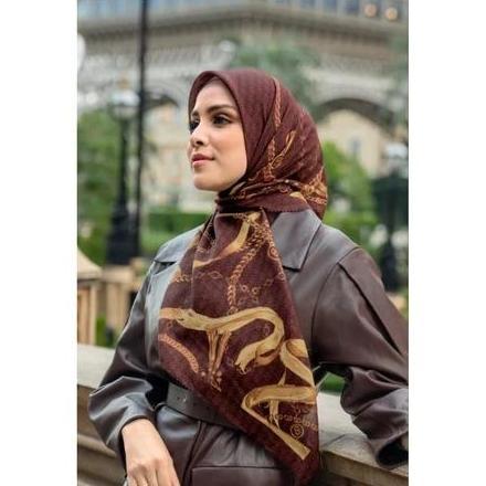 Hijab Segi Empat Motif BS Chain Series Mirror Lasercut Titik Ta Logo B Jilbab Voal Premium