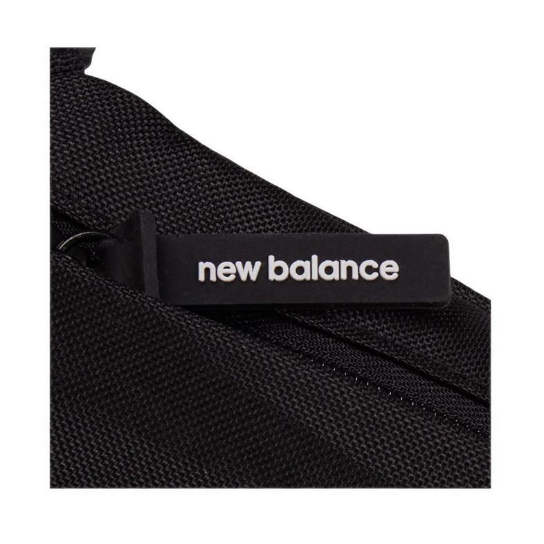 new product new balance essential unisex sling bag - black