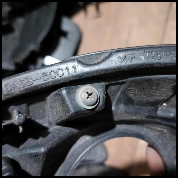 TERLARIS COVER FOGLAMP RH/KANAN MAZDA 2 SKYACTIV TAHUN 2015-20219 ORIGINAL PART 