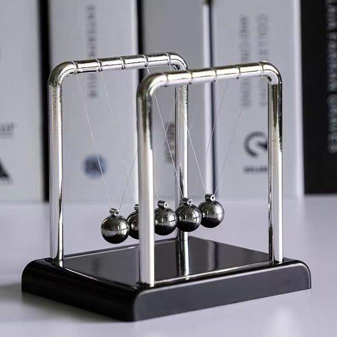 Newton's Cradle Pajangan Meja Pendulum Newton Hiasan Meja