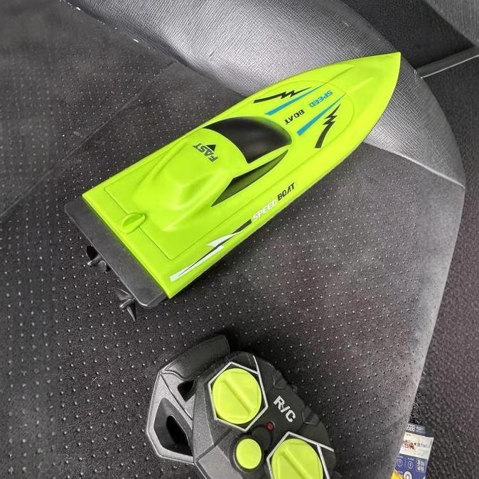 Lansungkirim- High Speed Boat Rc Mainan Anak Rc Speed Boat Radio Remote Control Mainan Anak