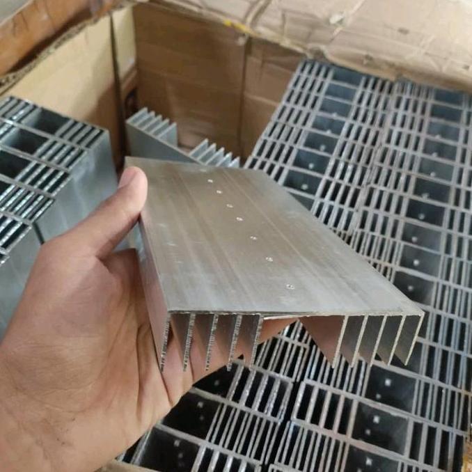 DV236 - HEATSINK 20CM 5 SIRIP HS 20 CM 5 SIRIP HETSINK PENDINGIN TRANSISTOR 20cm 5 sirip