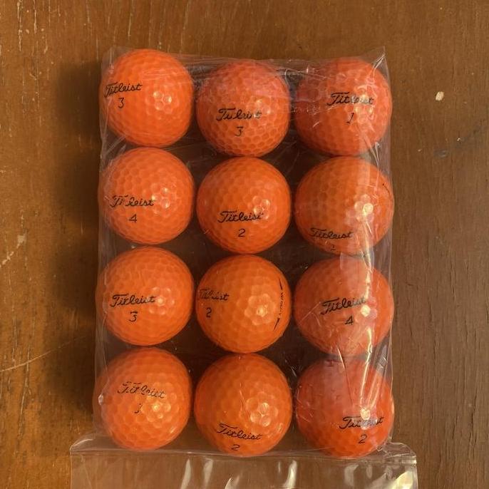 Bola Golf Titleist orange