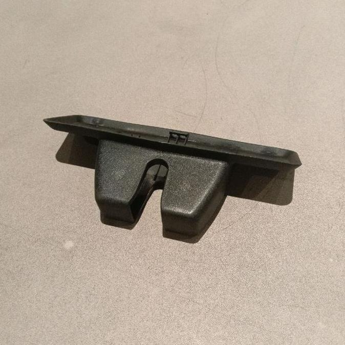 Cover Door Lock Pintu Bagasi Wuling Almaz Original Bekas