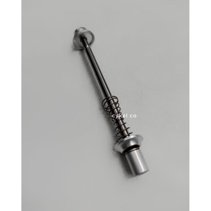Promo QR quick release skewer QR titanium silver front hub 74 mm Diskon