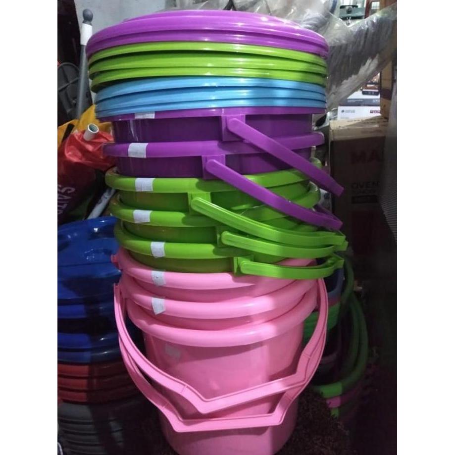 ember plastik warna skyplas tutup 6GL