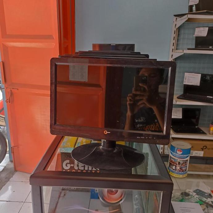 MONITOR 16 INCH SECOND LIKE NEW