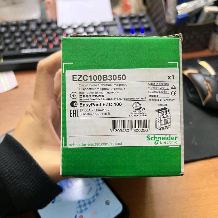 Mccb Nfb Schneider Ezc100B3050 50A New Stok