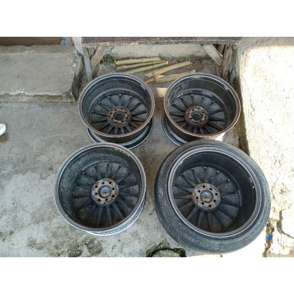 Velg Ar evolution ring 17 beda lebar 7.5/8.5