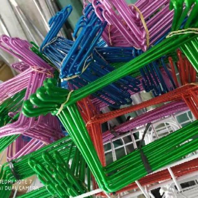 [LUSINAN] Hook ram tatakan sepatu sandal warna warni pajangan toko sepatu dan sandal dikaitkan di ra