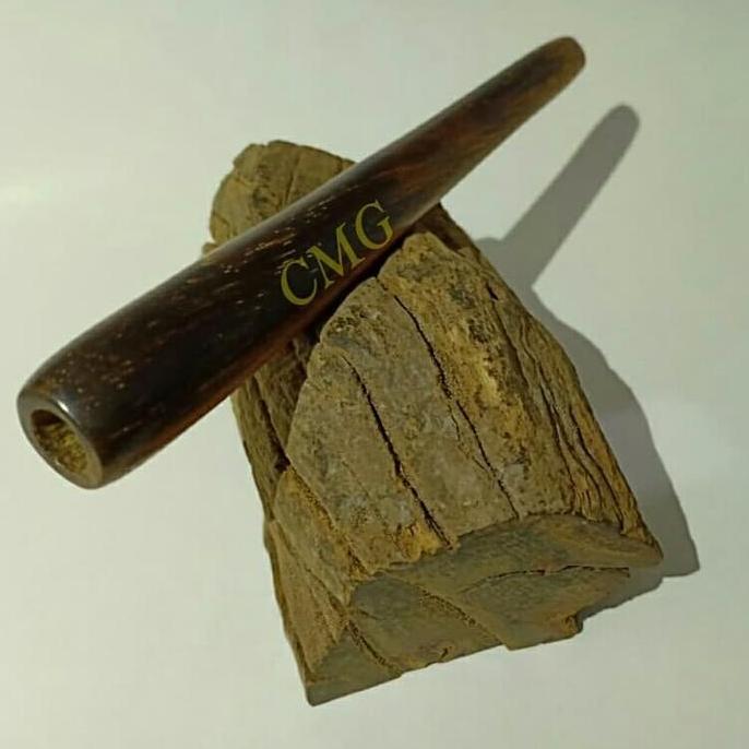Batangan kayu gaharu asli kalimantan, ukuran panjang 12cm
