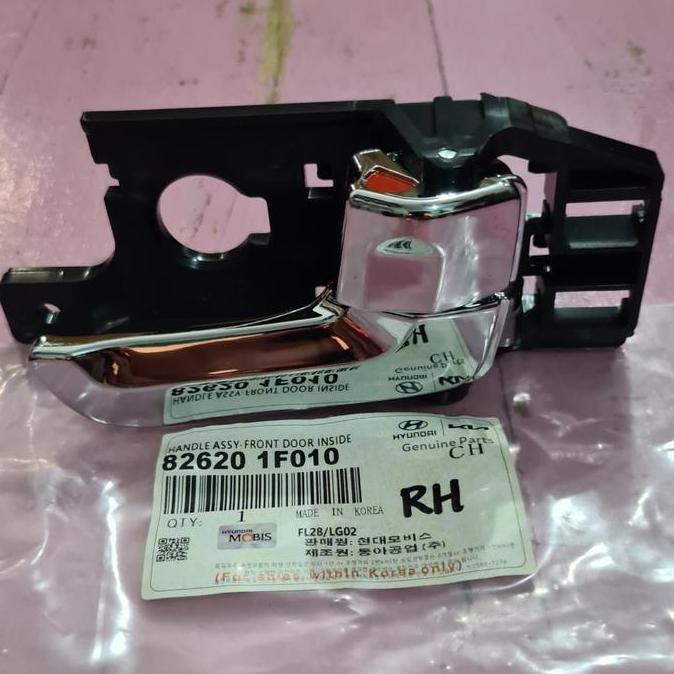 HANDLE HANDEL PINTU DALAM SEBELAH KANAN ASLI CHROME KIA SPORTAGE-2 TH2005-2007
