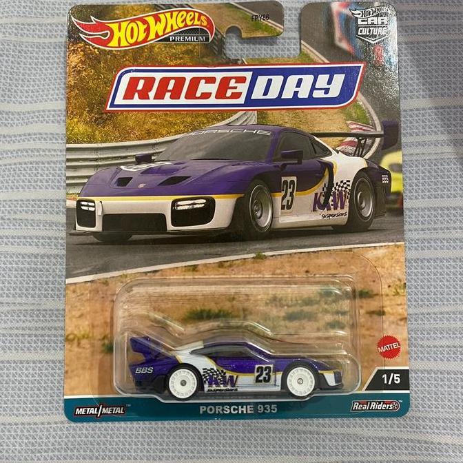 Promo Hot Wheels Premium Porsche 935 Race Day Diskon