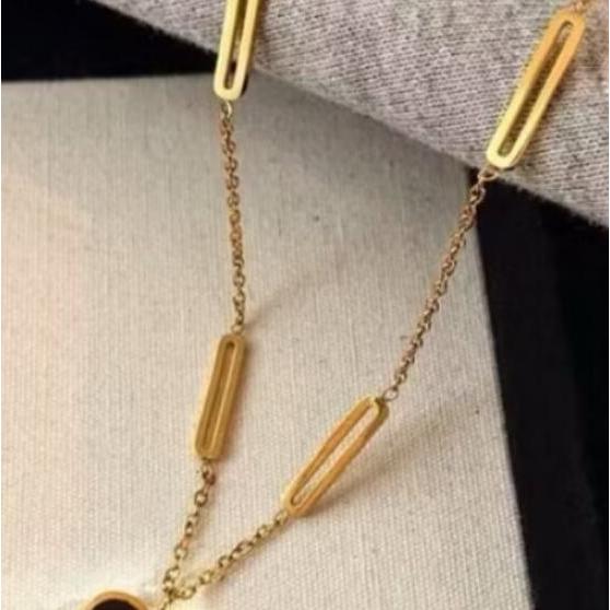 Kalung Titanium Liontin Model Double Love Gold Hitam