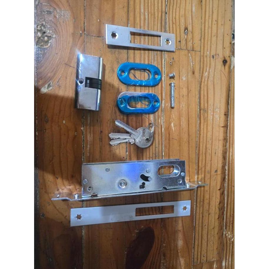 ~~~] Kunci Pintu Aluminium Kait (Rumah Kunci Pintu Aluminium)