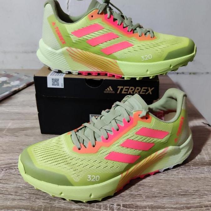 Ready stock terrex folgian hiker hiking sepatu nanjak original sale