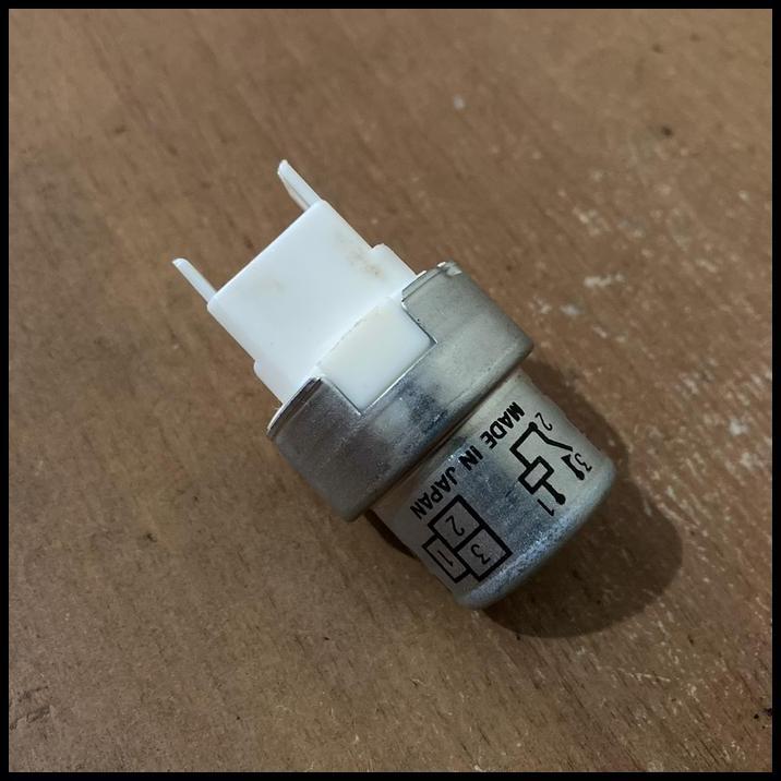 BEST DEAL RELAY LAMPU DEPAN STARLET EP71 KOTAK CELICA RA40 RA60 CAMRY SV10 DENSO 