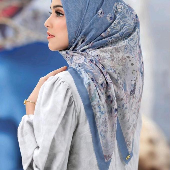 DF132 - Hijab Buttonscarves Ederra Series Laser Cutting Titik3 Pin Logo BS Mirror Square