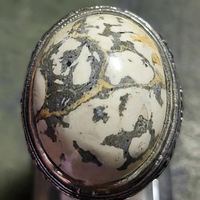 Pirus Putih Sulawesi - Cincin Batu Akik