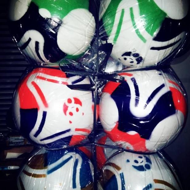 Bola tendang plastik / bola panda ukuran Large / mainan anak / sepak b