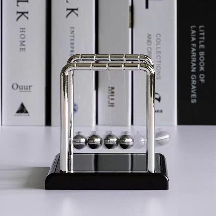 BLOCHEA Newton's Cradle Pajangan Meja Pendulum Newton Hiasan Meja