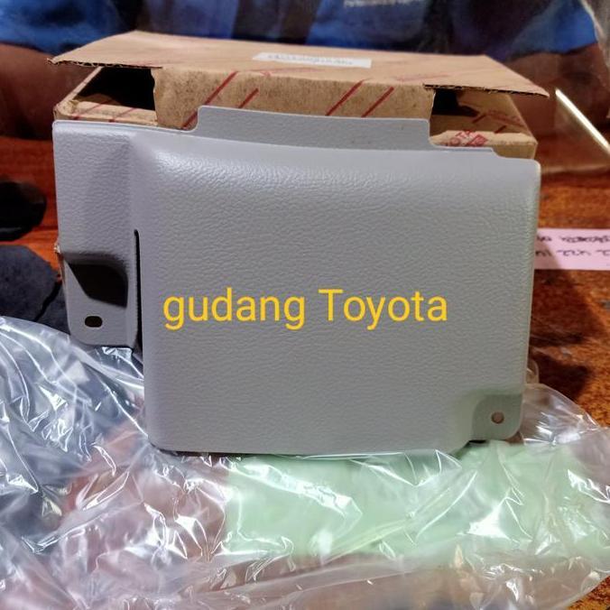 Cover Seat belt kanan RH Toyota Dyna saurus HINO DUTRO