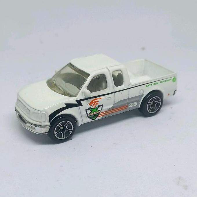 matchbox 97 ford f-150 f150 from 2000 mbx storm trackers 5-pack loose diecast (s)