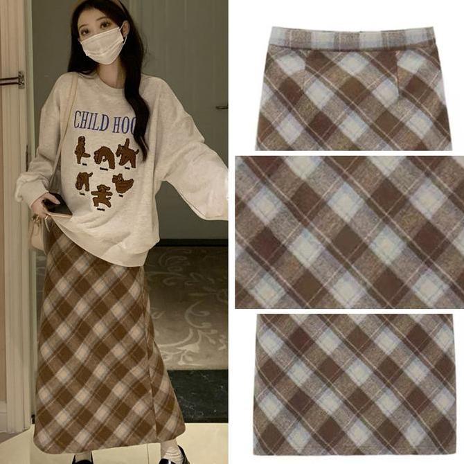 Rok Kotak-kotak Retro Pinggang Tinggi Temperamen Serbaguna Rok A-line Rok Midi Belahan Wanita Kulit 
