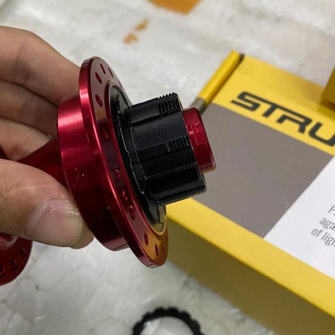 Strummer HBR-150R BMX Race Hub with 16T Cog HUB-00153BK Rear - STRUMMER BMX Race Hub Alloy Bearing W