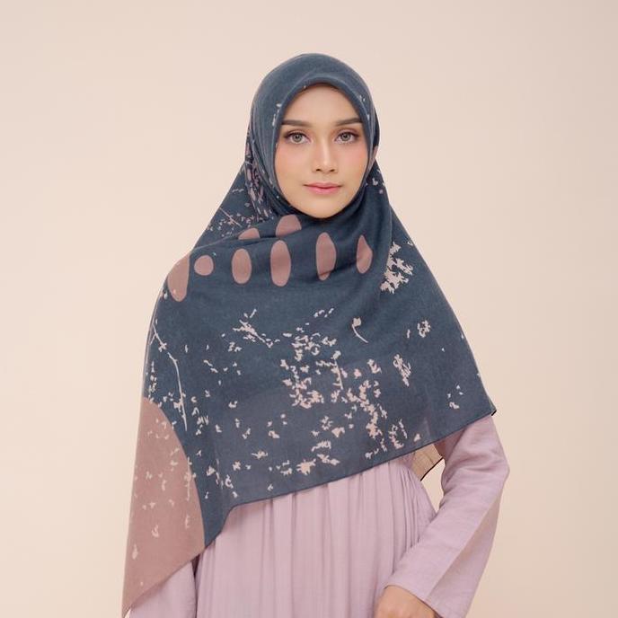 ZM Zaskia Mecca - Hijab Syari Paola Dove Scarf Kerudung Segi Empat Wangi