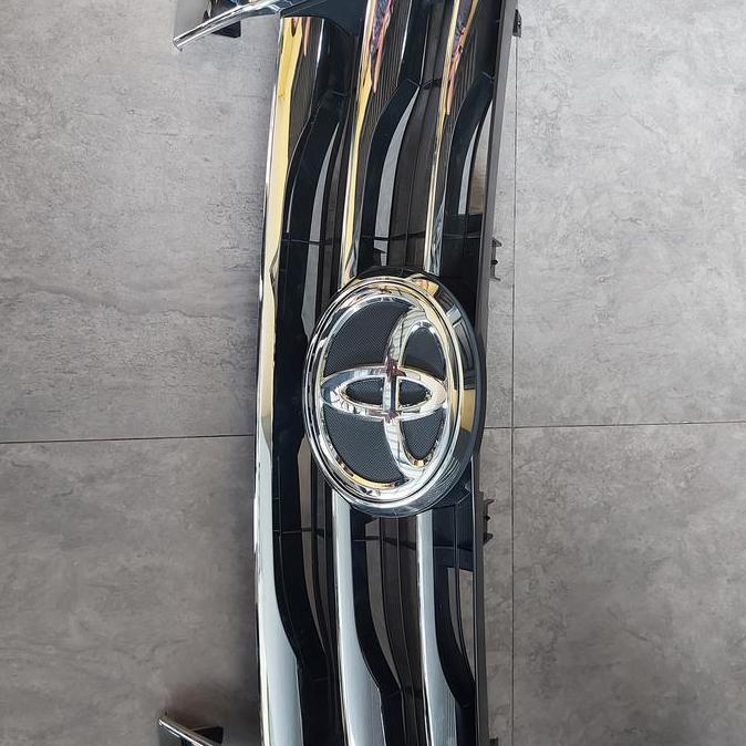 grill depan fortuner vrz 2017 crom