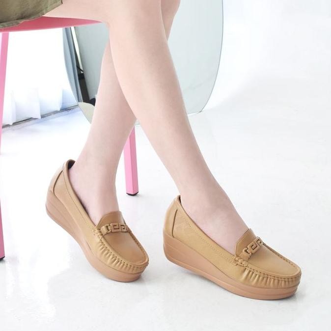 Nino Dericy Sepatu Wedges / Sepatu Kerja Wanita Nib  501