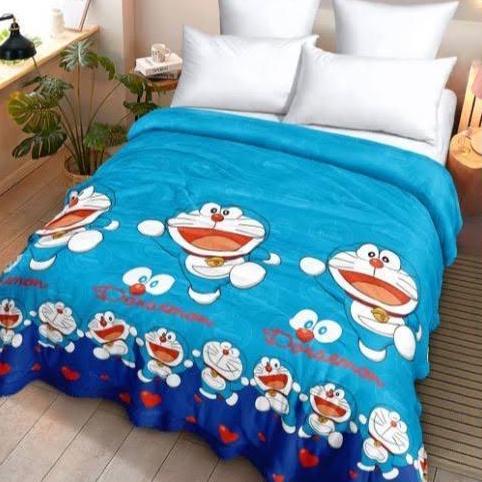 Selimut Bulu Jumbo Karakter Doraemon Ladyrose