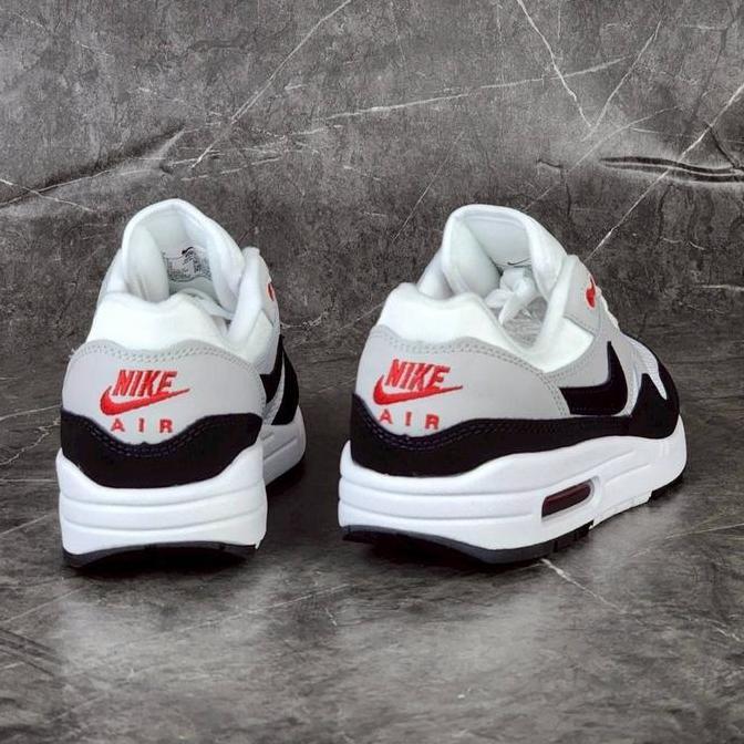 New  Sneakers Air Max 1 Essential Chiling Red