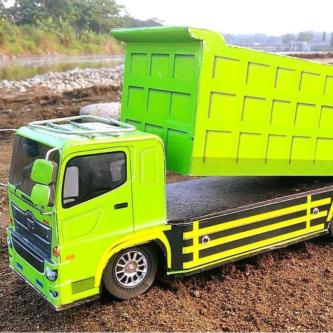 Miniatur truk dump hino remot control lampu led