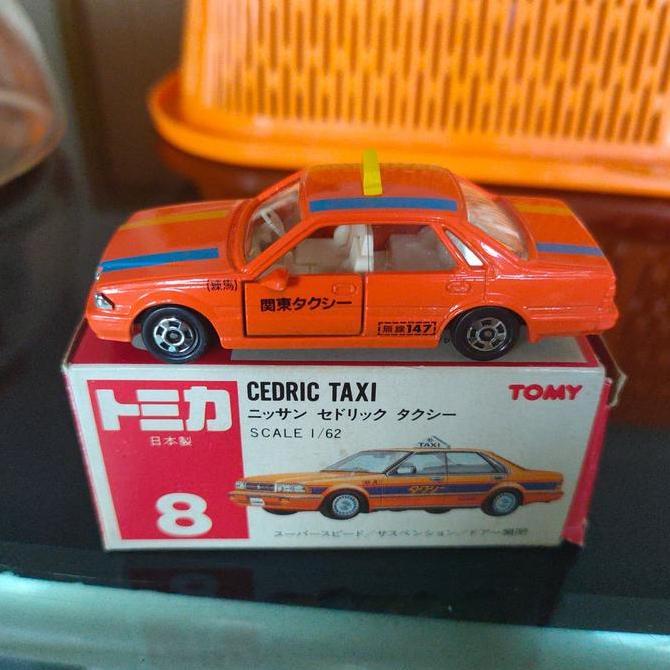 tomica 8 nissan cedric taxi made in japan