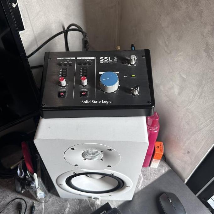 Soundcard ssl2 kumplit dus