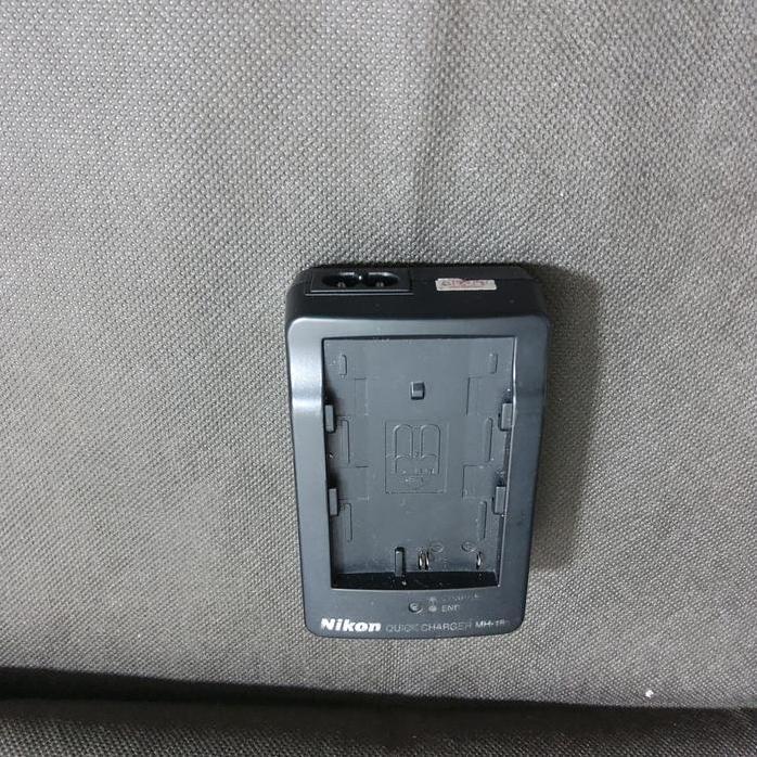 Original Second Bekas Copotan Bawaan Kamera Nikon Acc Charger Mh-18A For D50 D70 D70 D80 D90 D100 D2