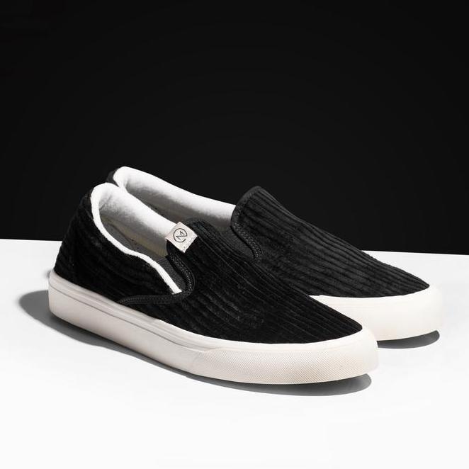 Corduroy Slip On Black - Marque.Co - For Unisex, Vulcanized