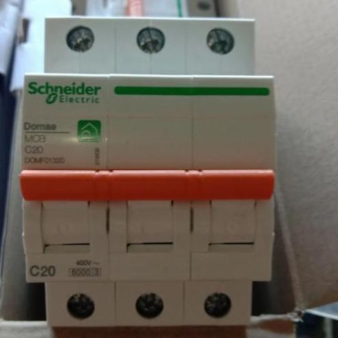 Diskon Mcb Schneider 20A 3Phase