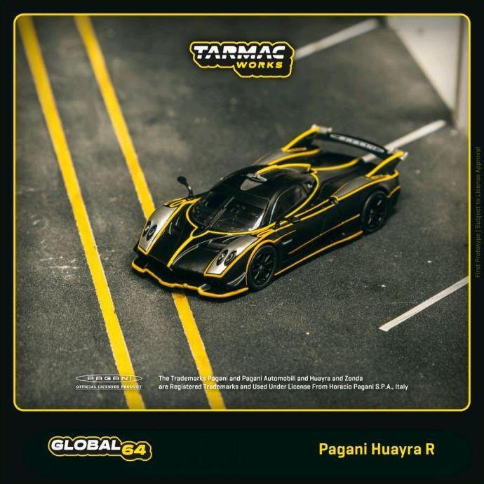 Tarmac Works Pagani Huayra R
