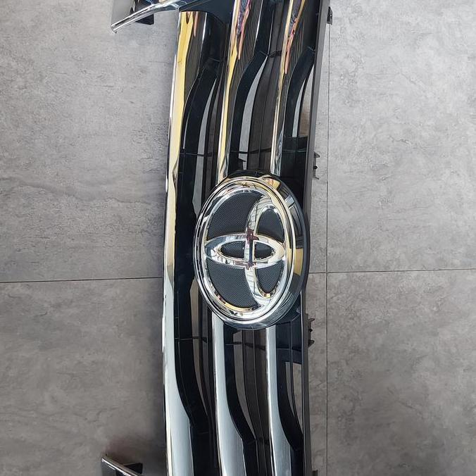 grill depan fortuner vrz 2017 crom