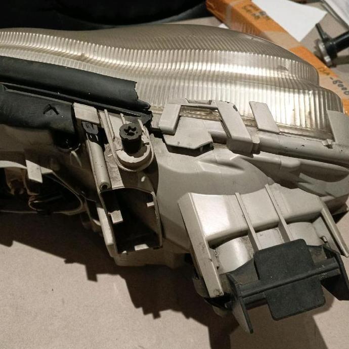 Headlamp Kanan Mercedes Benz S class W220